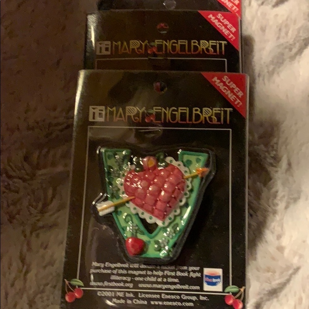 Mary Engelbreit Magnetic Letter “V” NIP